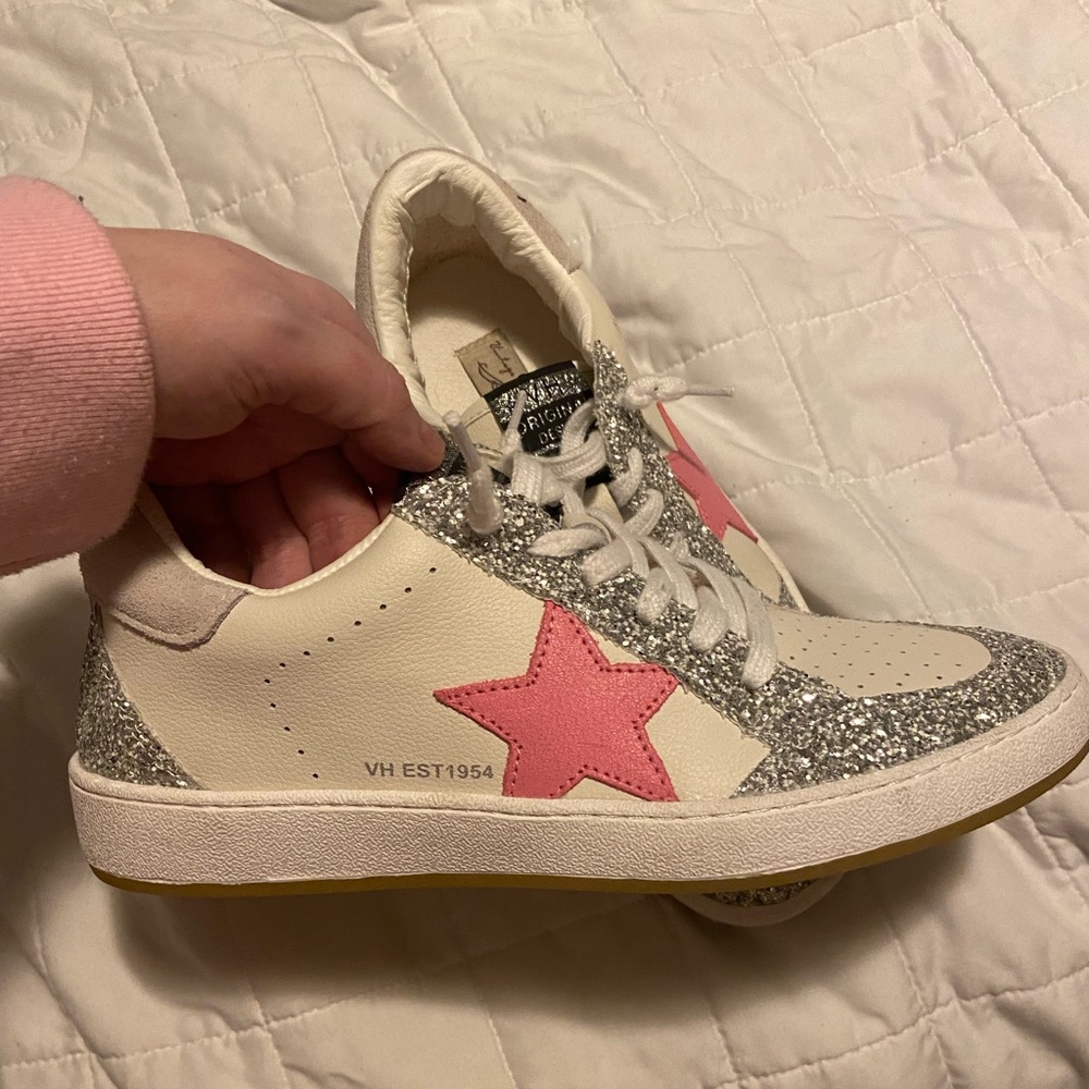 Super Cute Pink Star Vintage Havava Shoes